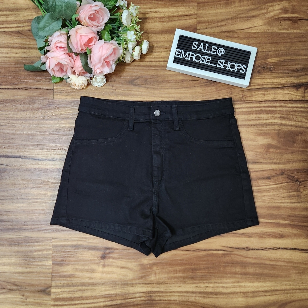 Wild Fable Women's Shorts (Black)